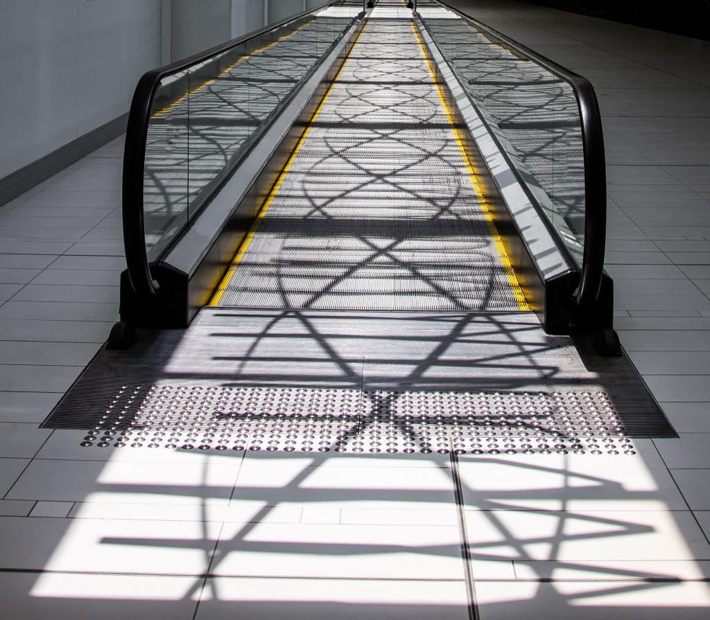 Automated pedestrian walkway